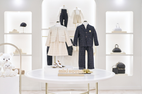 「ミキハウス ゴールドレーベル」の新作「ツイードシリーズ」の画像