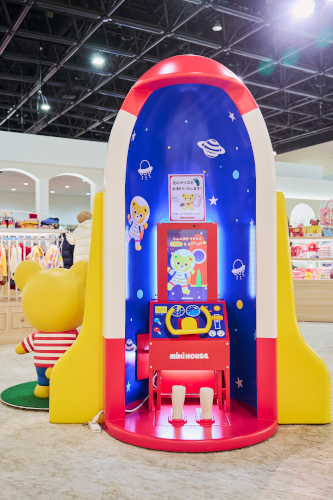 スペースシャトル型の足形測定器