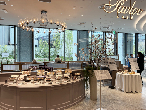 カフェ「Cafe PAVLOV」の外観